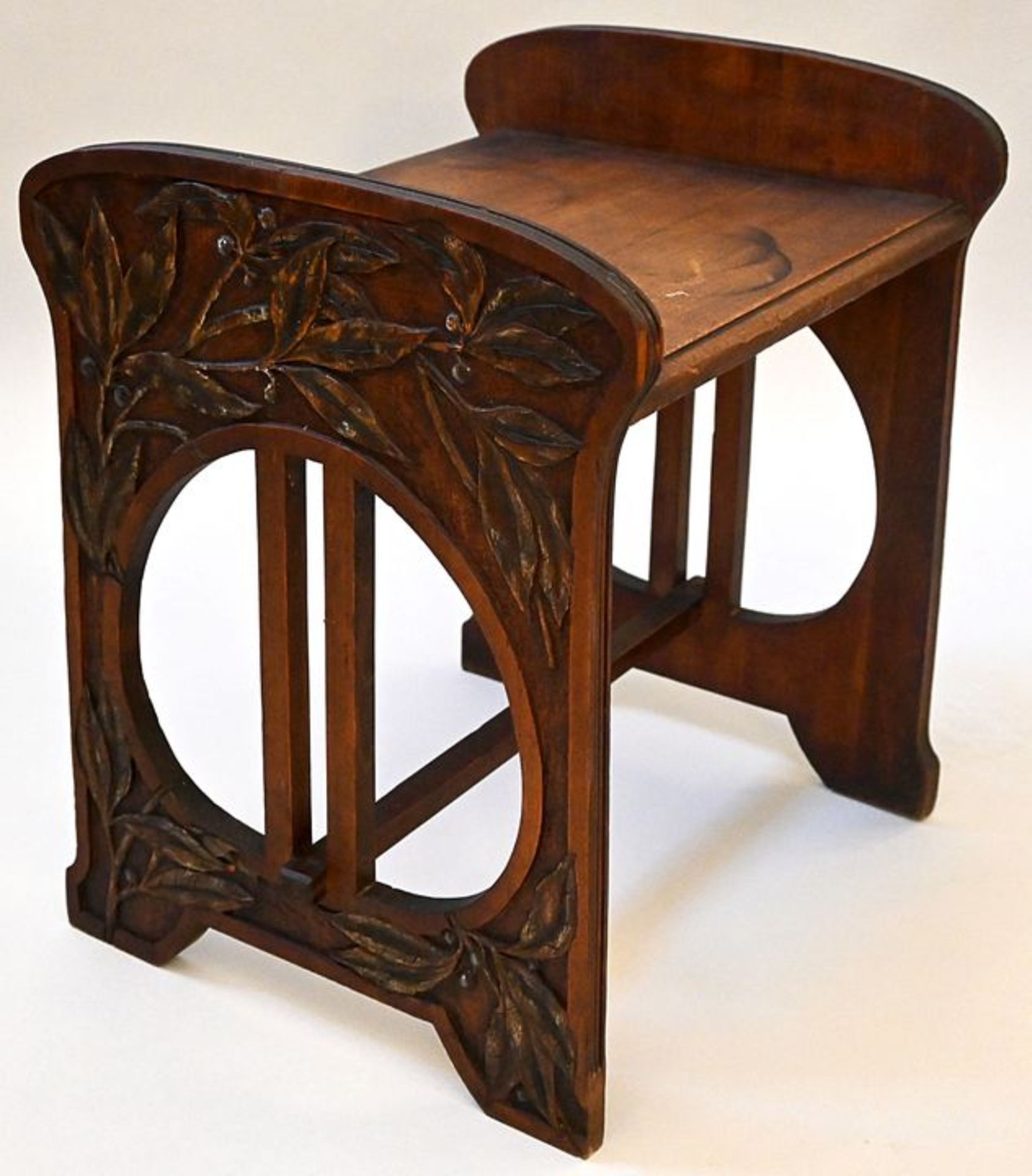 Jugendstil-Hocker / Art Nouveau stool