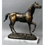 Pferd auf Marmorsockel / horse figure