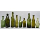 Konvolut grüner Flaschen / Molded glass bottles