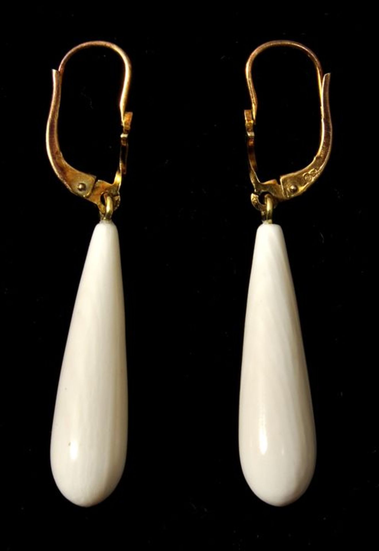 Paar Ohrringe, Elfenbein /earrings