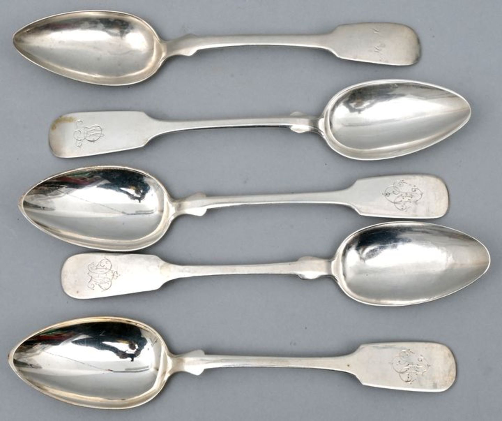 Fünf Suppenlöffel, Silber / Five spoons