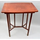 Kleiner Tisch / Small table