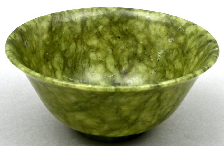 Schale, Jade / bowl