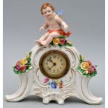 Porzellanuhr mit Putto/ procelain clock