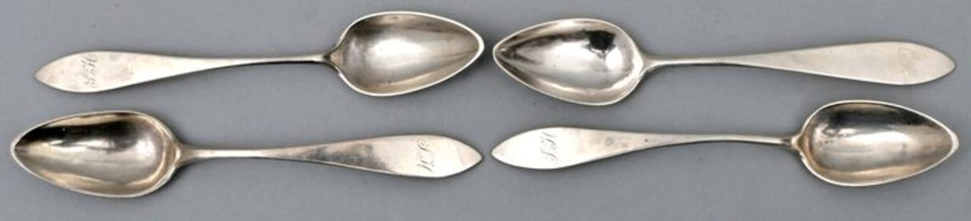 Vier Kaffeelöffel, Silber / Four spoons