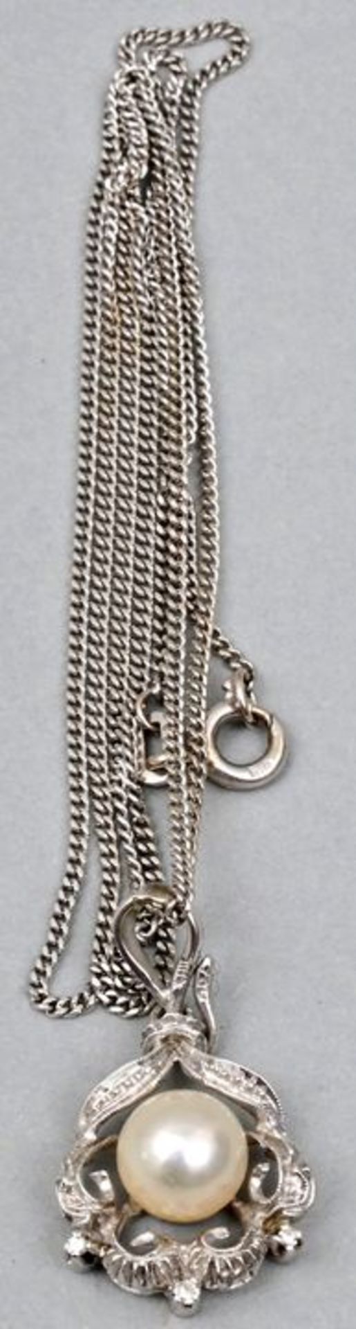 Halskette mit Perlenanhänger, WG / necklace with pearl