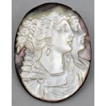 Kamee Perlmutt / Mother of pearl cameo brooch