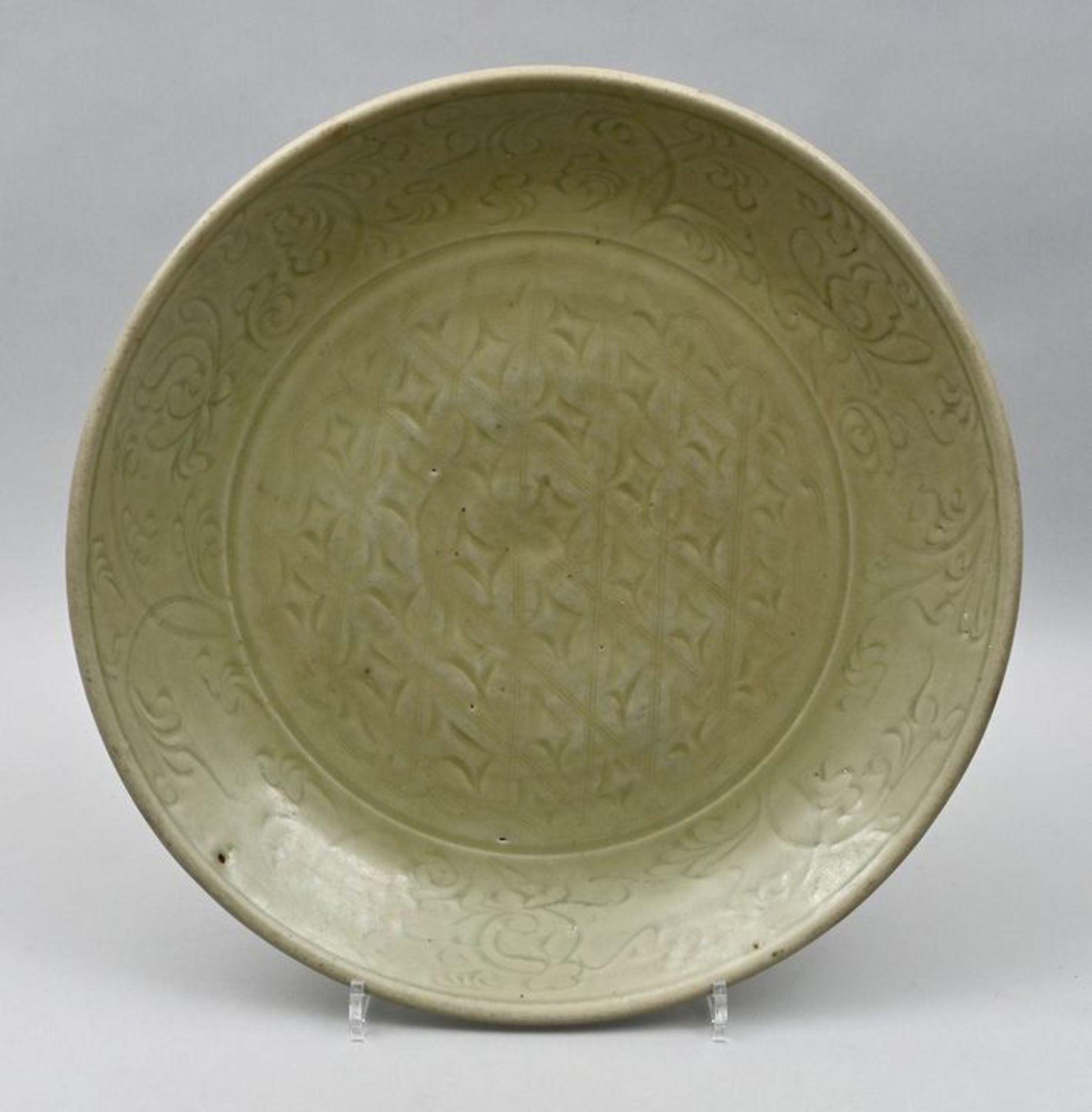 Gr. Seladonplatte/ seladon bowl