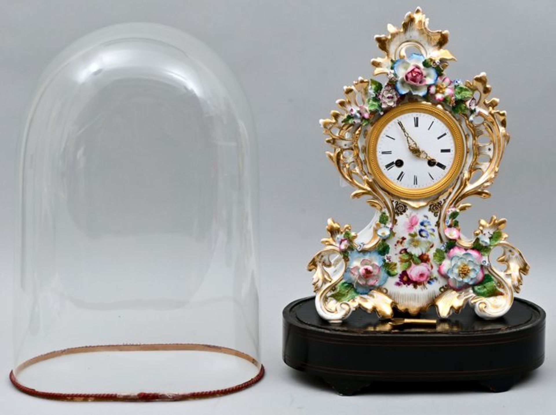 Porzellanuhr mit Glasdom / porcelain clock - Bild 8 aus 8