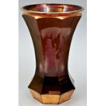 rote Glasvase / glass beaker