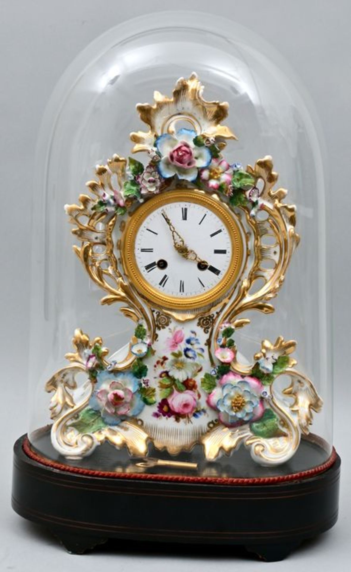 Porzellanuhr mit Glasdom / porcelain clock - Bild 5 aus 8