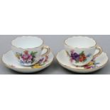 Zwei Mokkatassen mit Untertassen/ set of two mocha cups with saucers