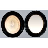 ovale Rahmen/ two oval frames