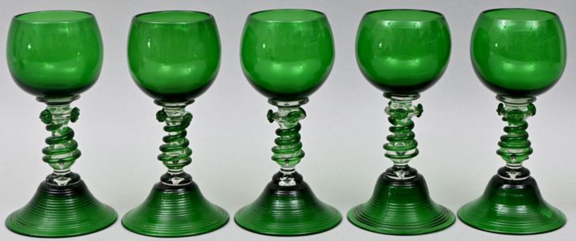 Fünf Römer grün/ five wine glasses