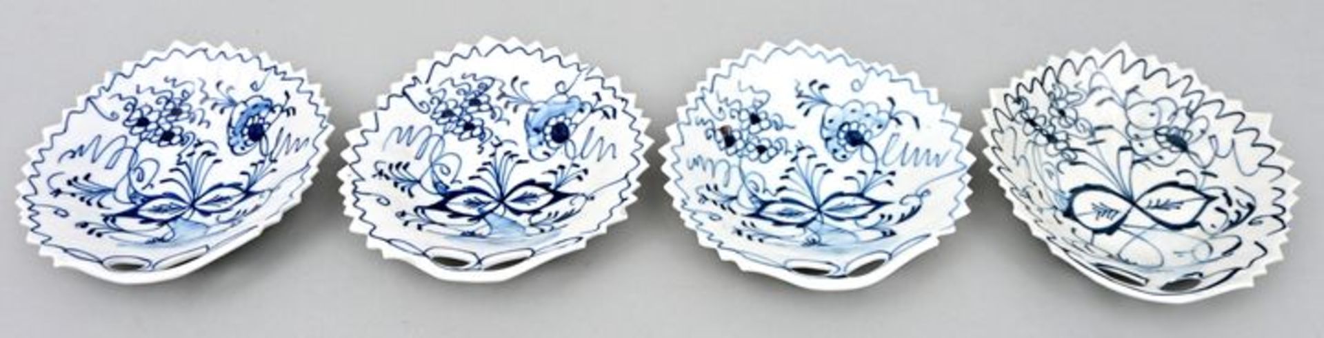 Zwiebelmuster-Eisschalen / Porcelain bowls