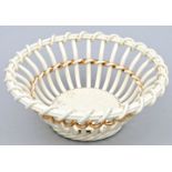 Steingut-Korbschale/ creamware basket