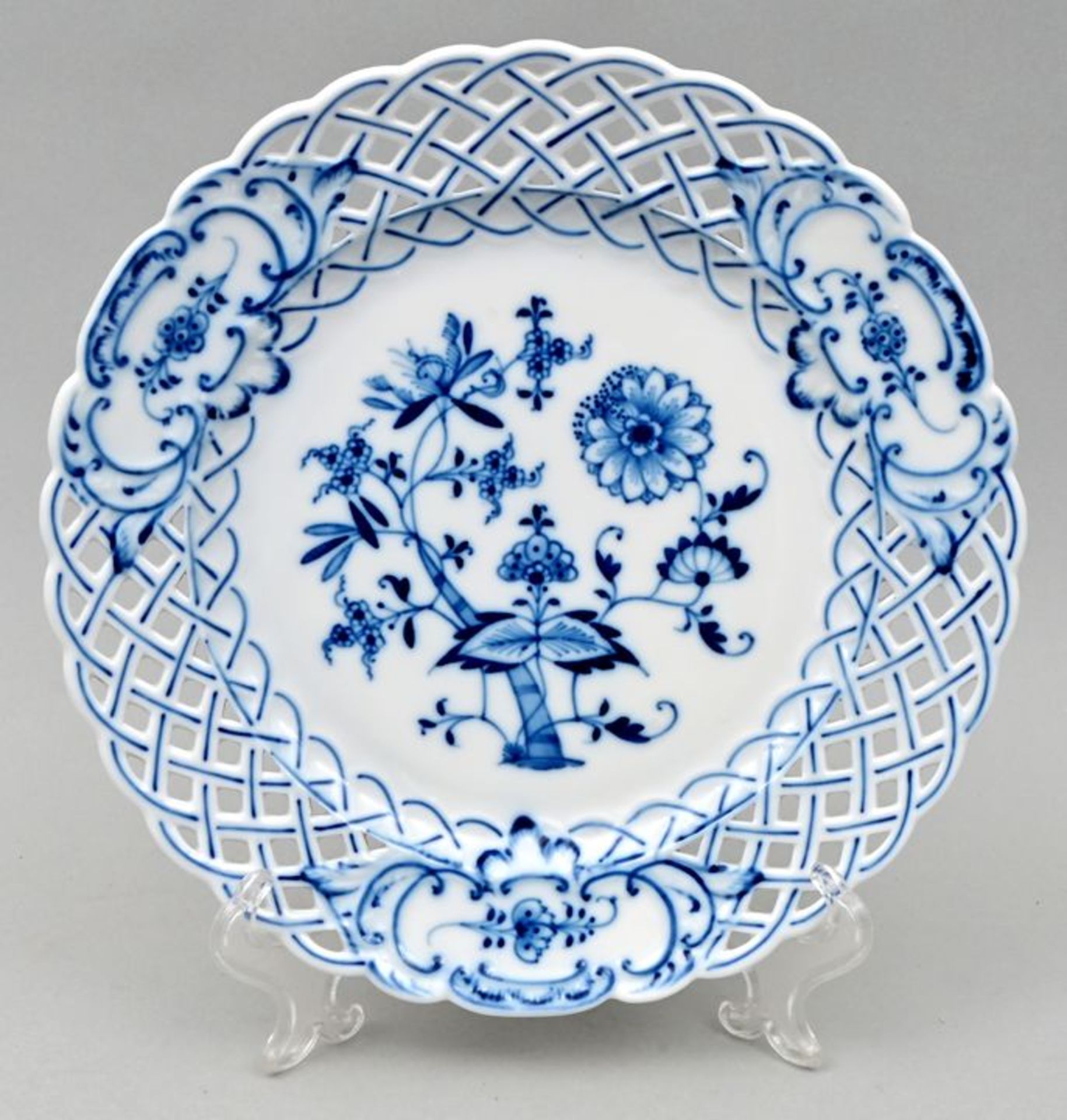 Zwiebelmusterteller/ plate blue onion pattern