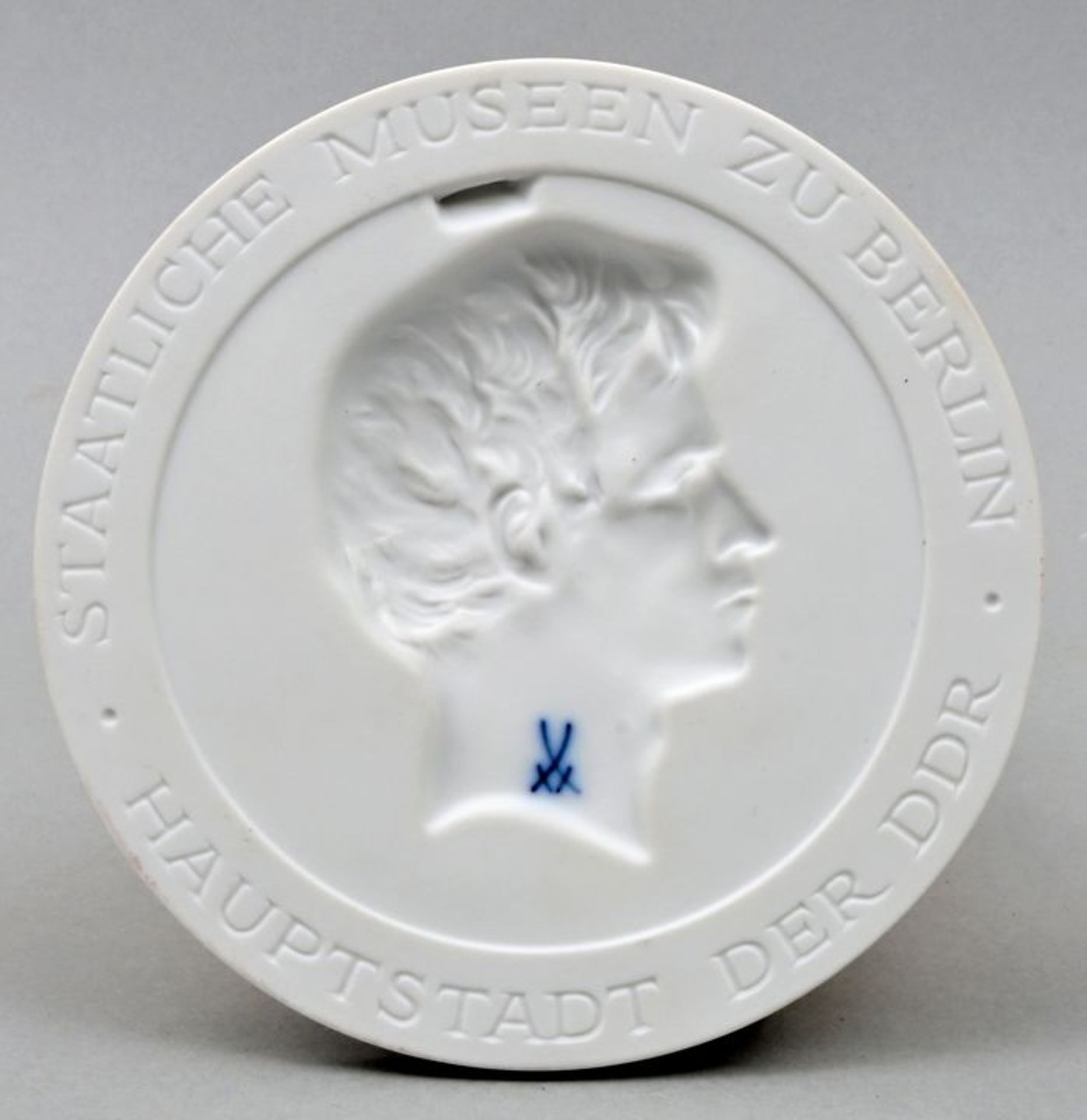 Plakette Meissen Lilienthal / Plaque with relief head - Image 3 of 3