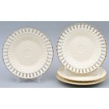 Vier Steingut-Teller/ creamware plates
