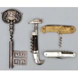 Vier Korkenzieher / Four corkscrews
