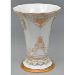 Vase Goldreliefs/ Meissen vase