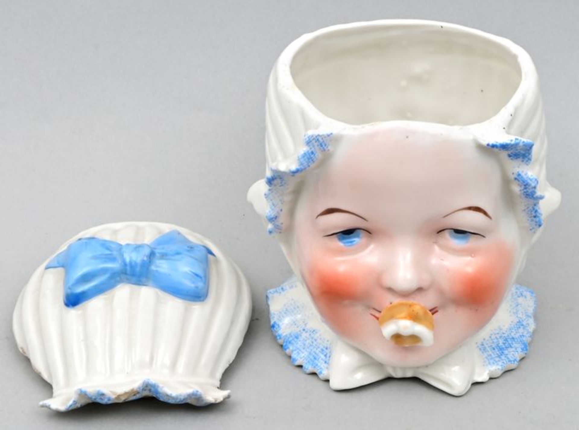 Porzellandose Kinderkopf/ porcelain box a child's head - Image 4 of 5