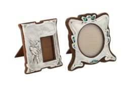 An Edwardian silver mounted photo frame by Henry Charles Freeman