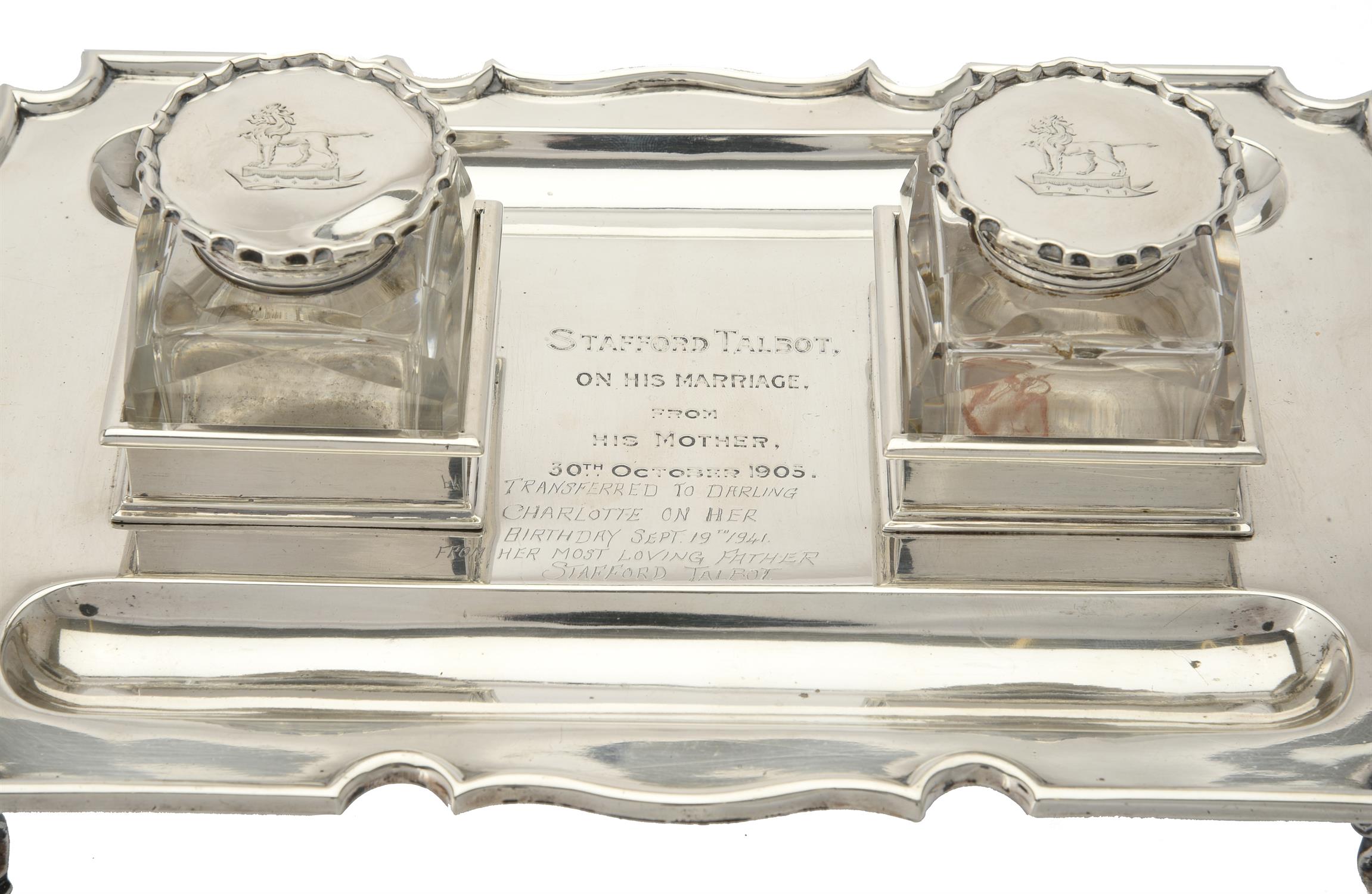 An Edwardian silver shaped rectangular inkstand by Goldsmiths & Silversmiths Co. Ltd. - Image 2 of 2