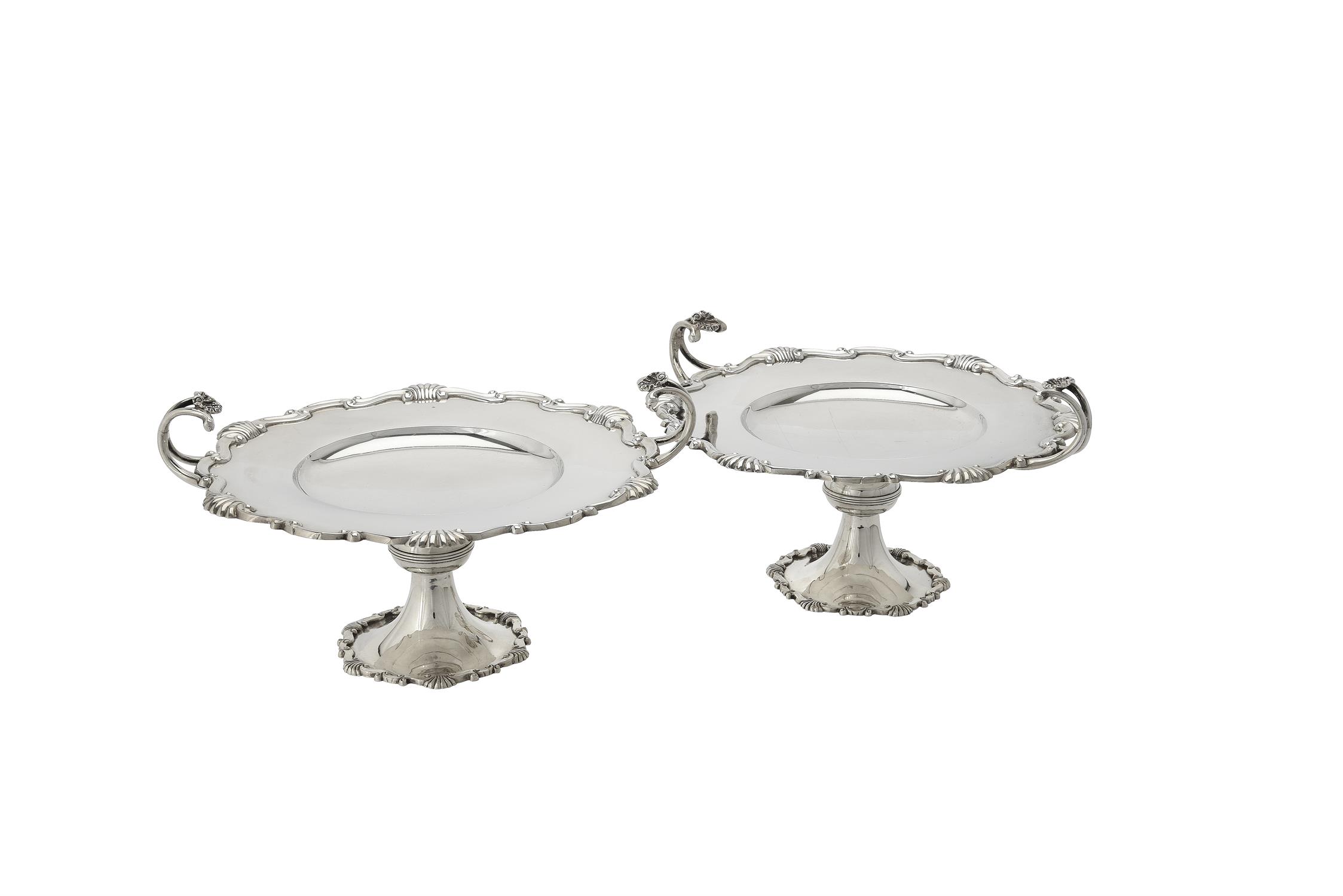 A pair of silver tazza by Wakely & Wheeler