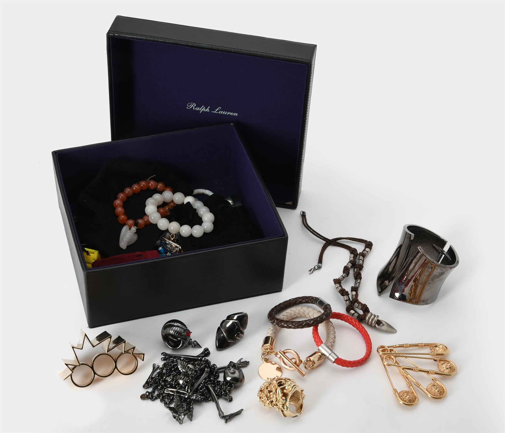 A collection of costume jewellery