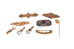 A small collection of antique jewellery