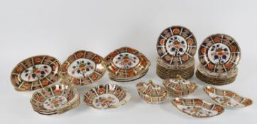 An early 19th century English Imari pattern dessert service, possibly Spode