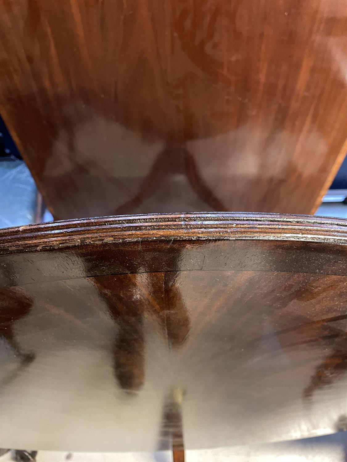 A mahogany centre table in the Regency style - Image 3 of 7