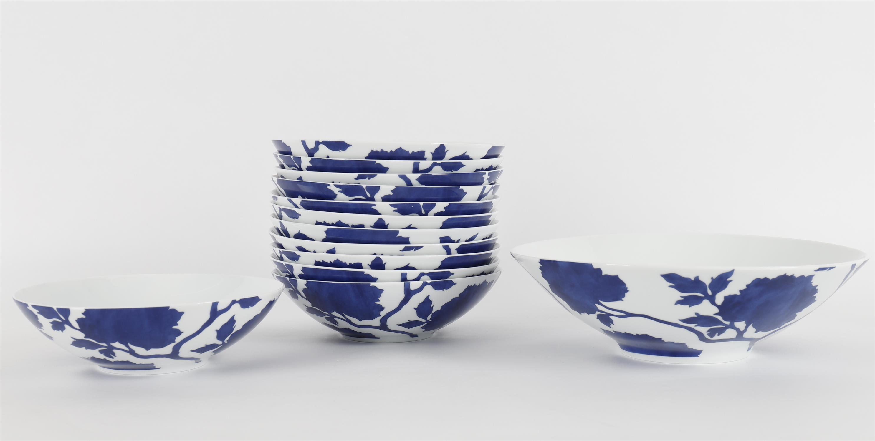 Richard Ginori, a modern Italian blue and white porcelain breakfast service - Image 9 of 11