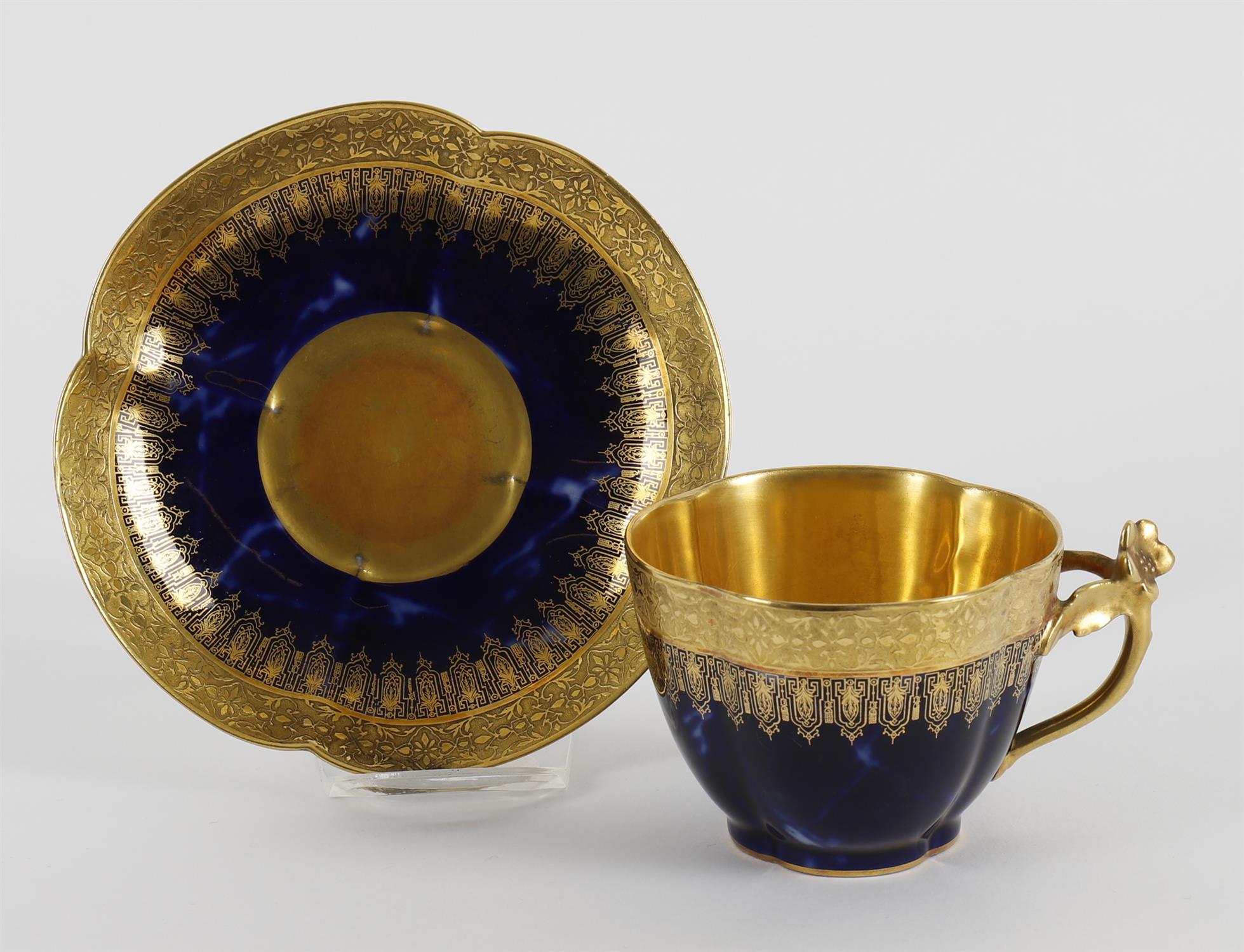 A mid-19th Century Sevres style porcelain cabinet cup and saucer - Image 2 of 5