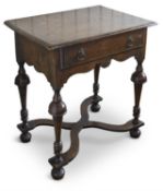 A WILLIAM AND MARY STYLE OAK SIDE TABLE