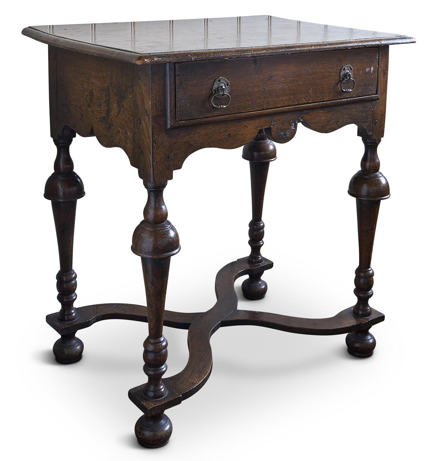 A WILLIAM AND MARY STYLE OAK SIDE TABLE - Image 2 of 2