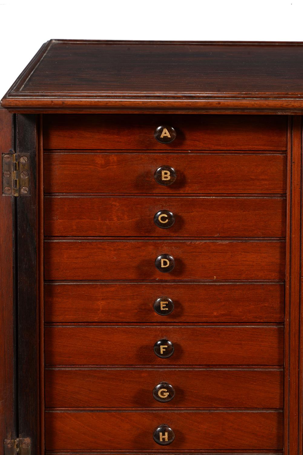 Y A late Victorian rosewood and mahogany table top collector's cabinet - Image 3 of 3