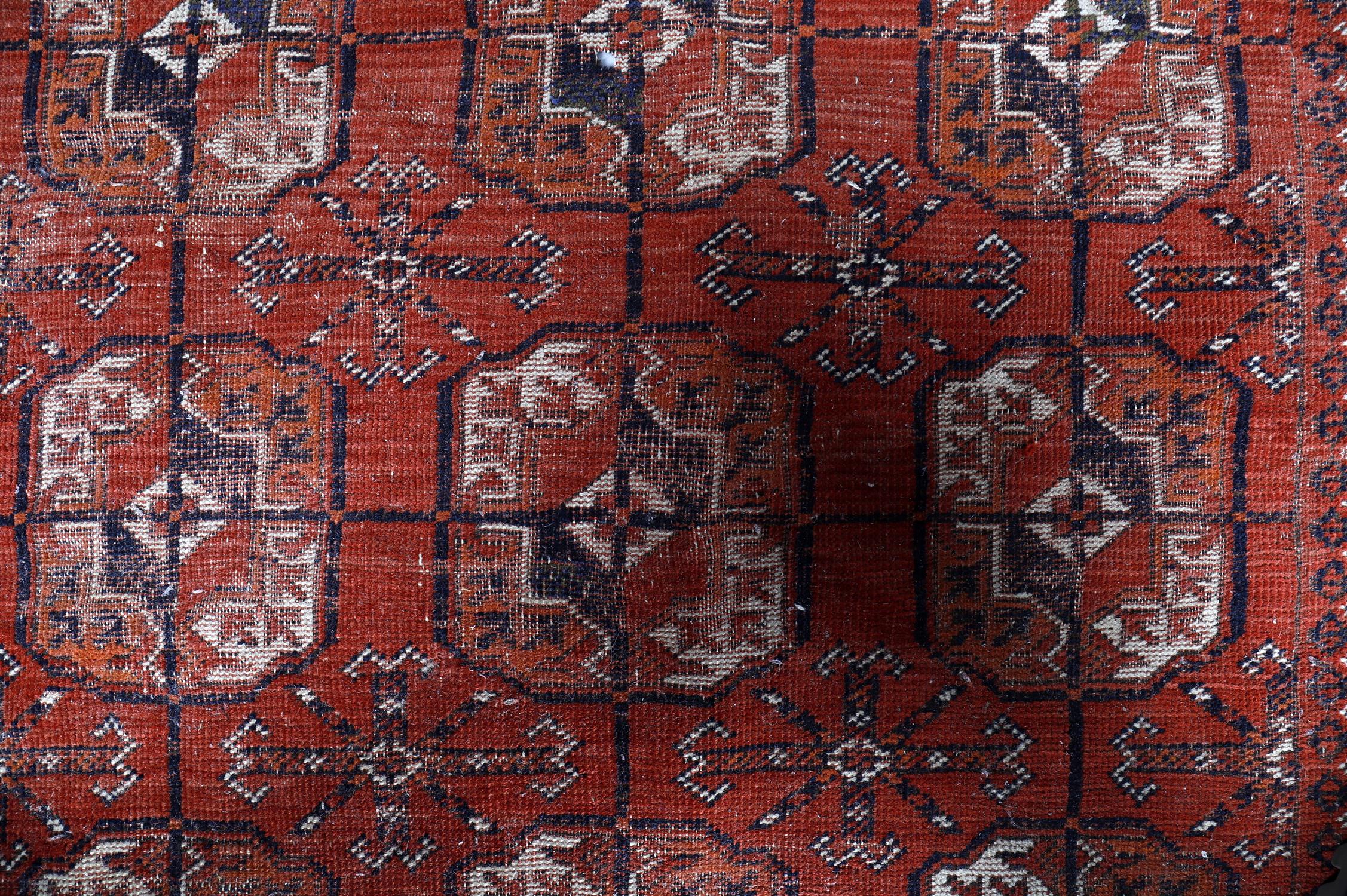 A Tekke rug - Image 6 of 6