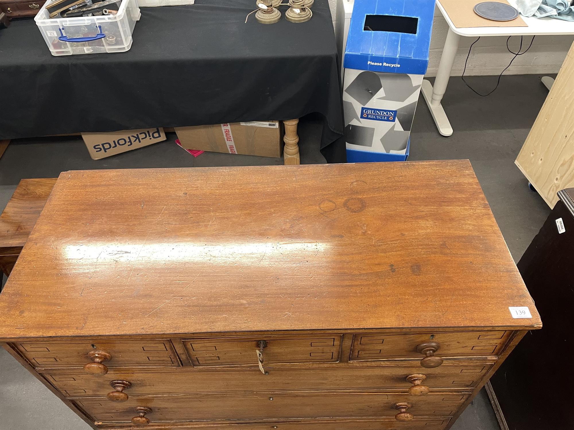 An early 19th century mahogany straight front chest - Image 4 of 8