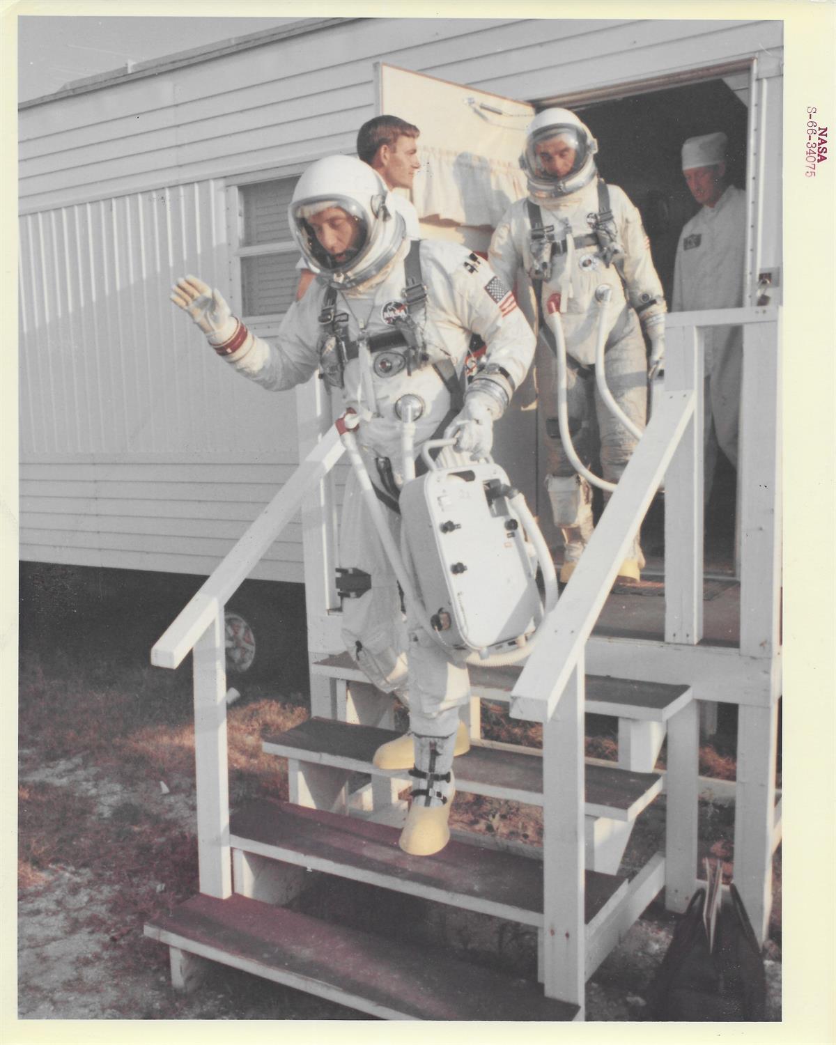 Pre-flight prepartions during final moments before the launch [five views], Gemini 9A, June 1966 - Image 2 of 11