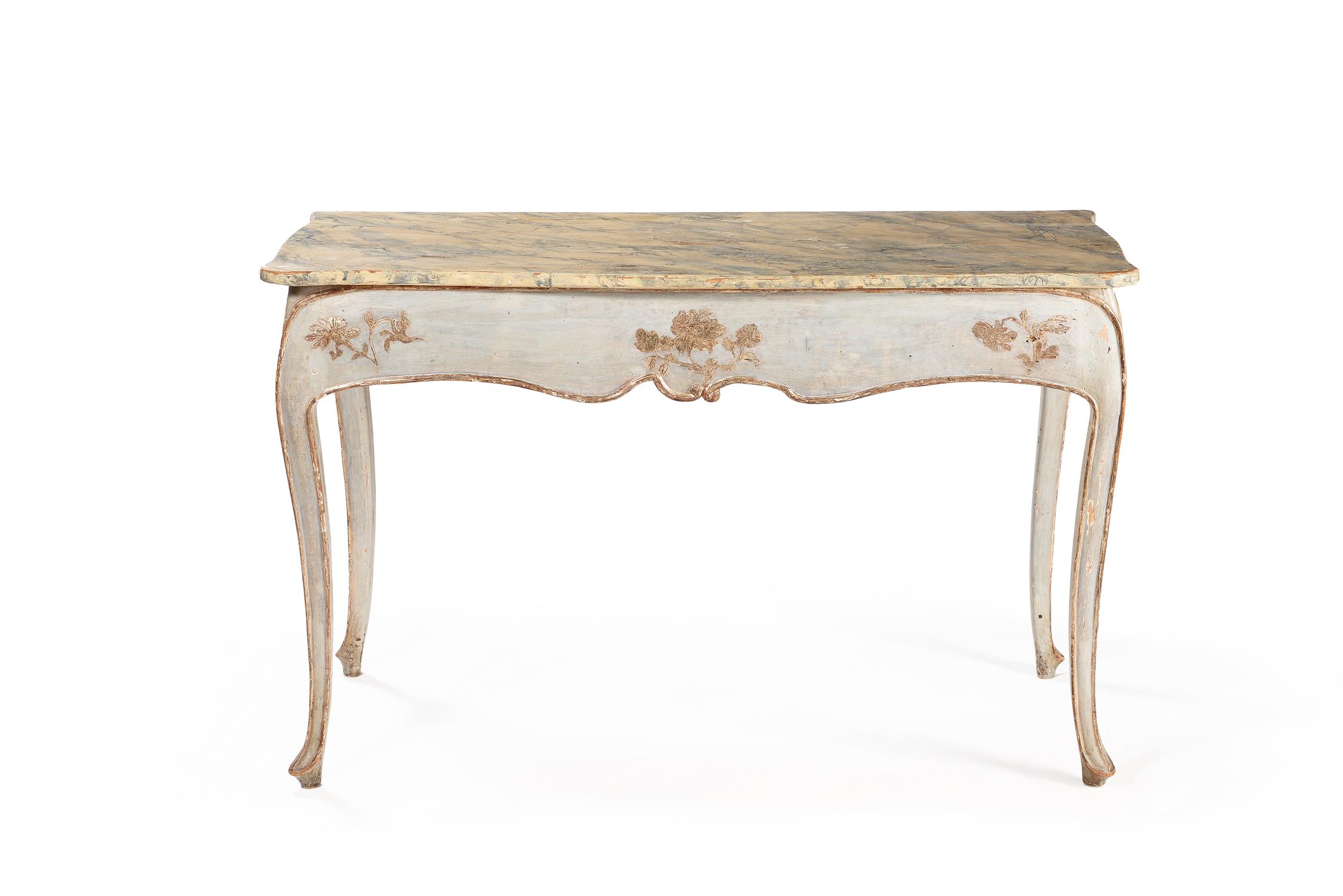 An Italian painted and silvered side or console table, circa 1770 - Image 2 of 6