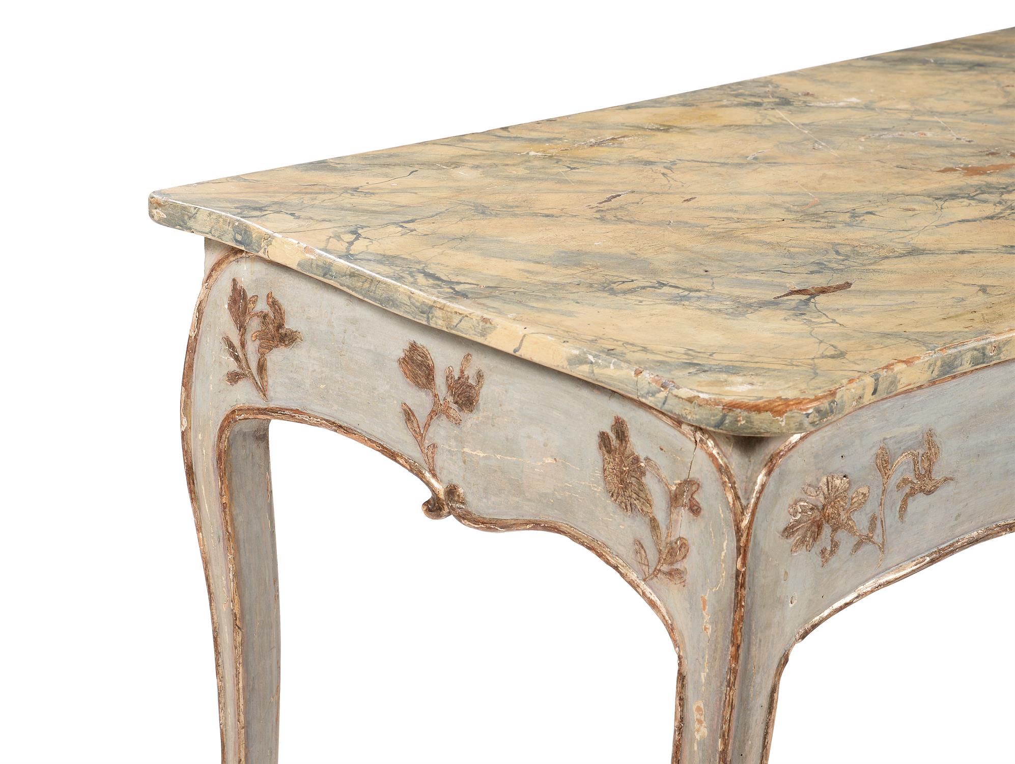 An Italian painted and silvered side or console table, circa 1770 - Image 5 of 6