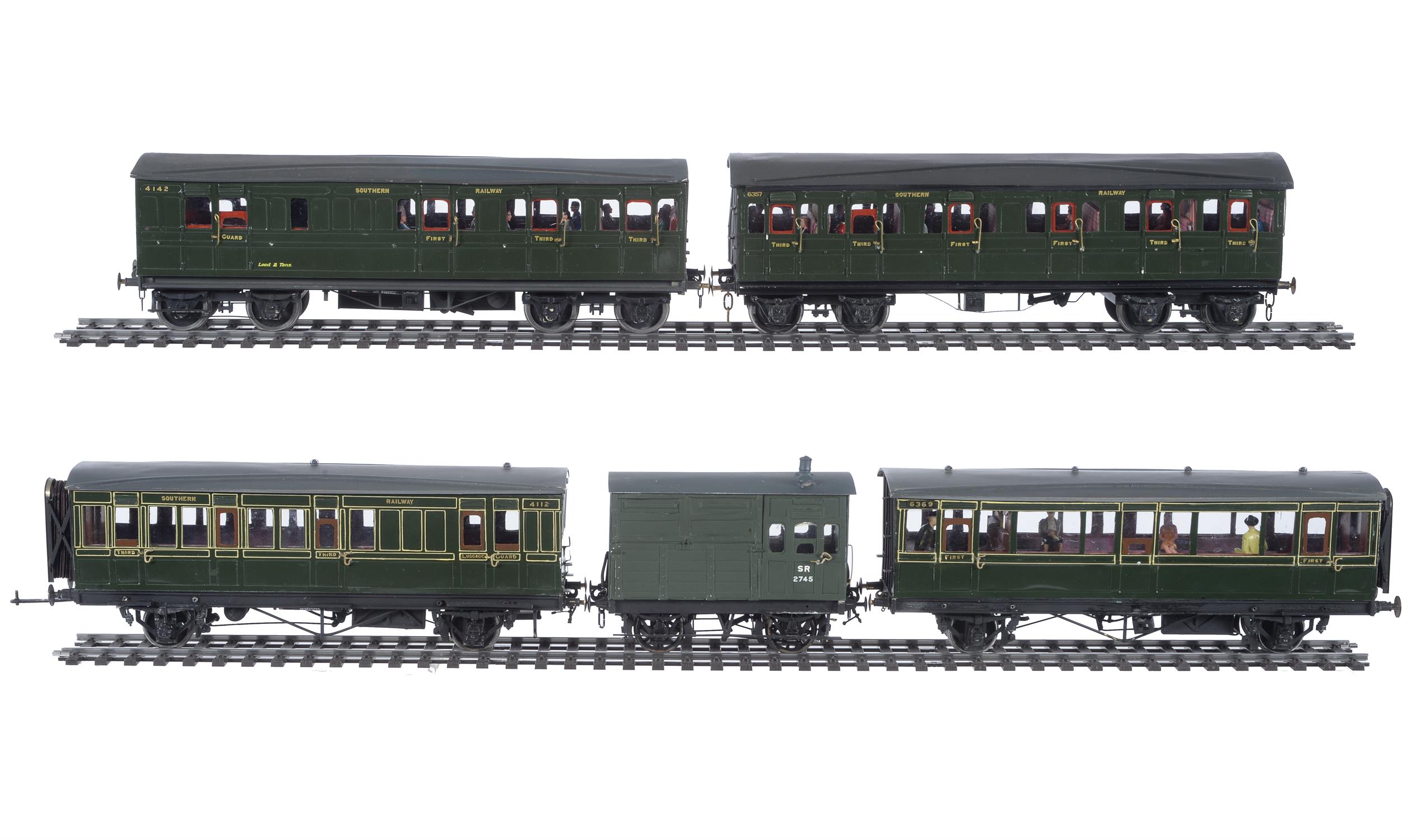 A rake of 10mm scale gauge 1 Southern Railway Isle of Wight stock