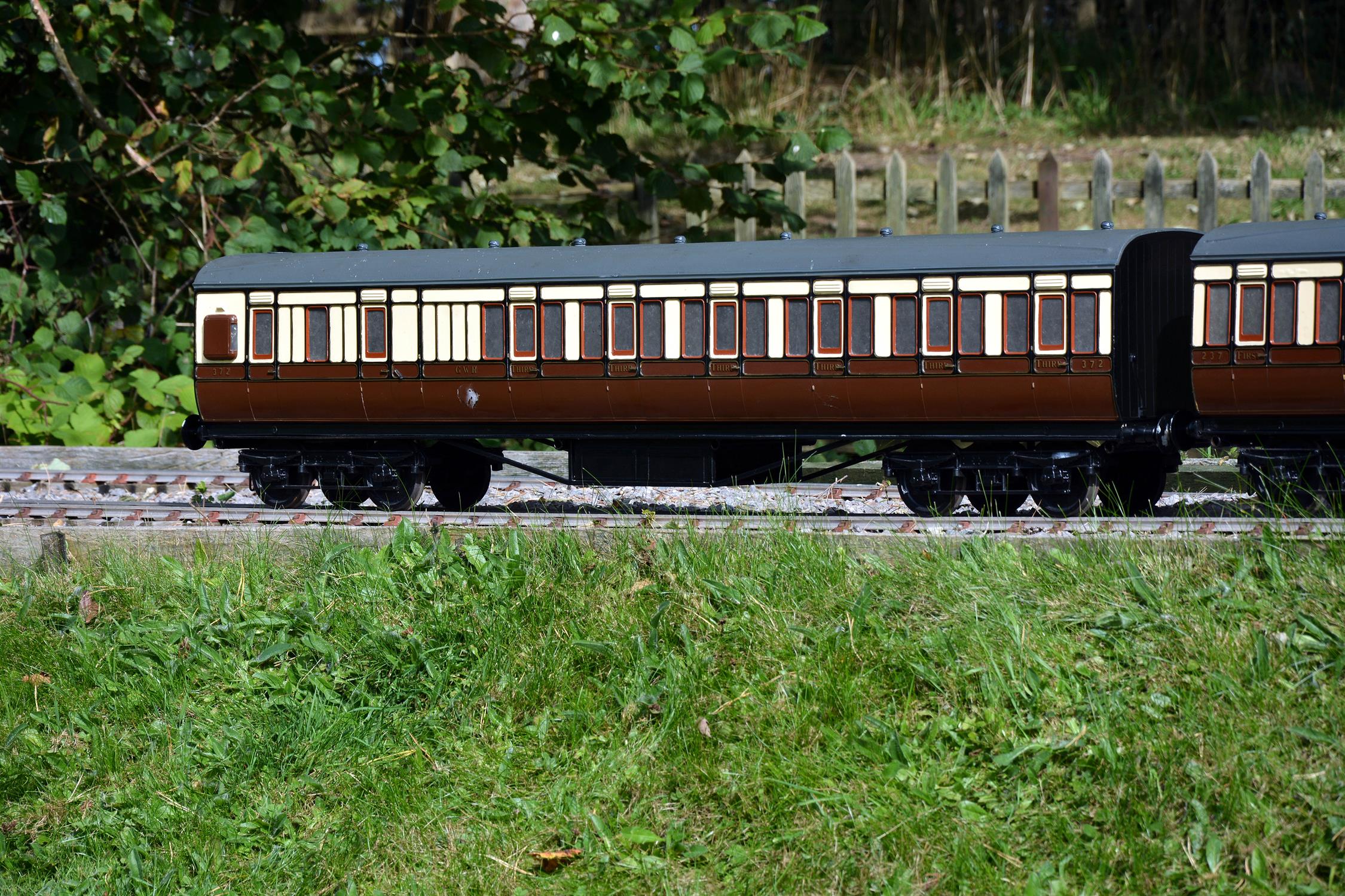 A rake of six 5 inch gauge Great Western Railway bogie coaches - Image 8 of 8