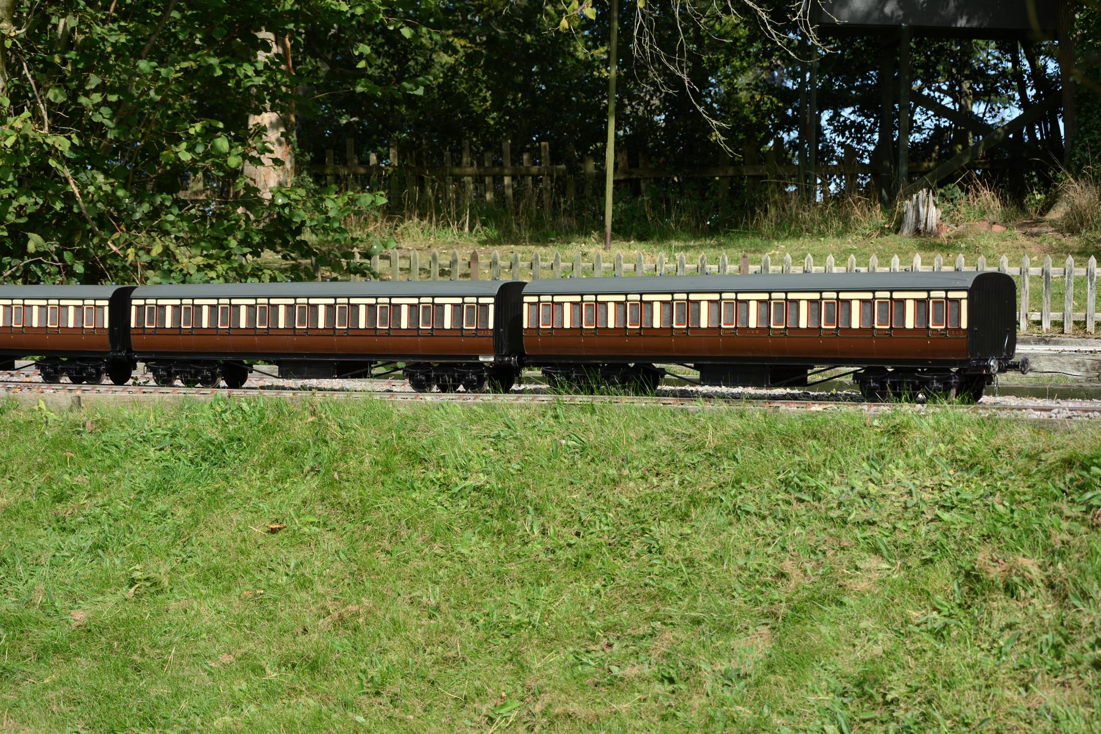 A rake of six 5 inch gauge Great Western Railway bogie coaches - Image 2 of 8