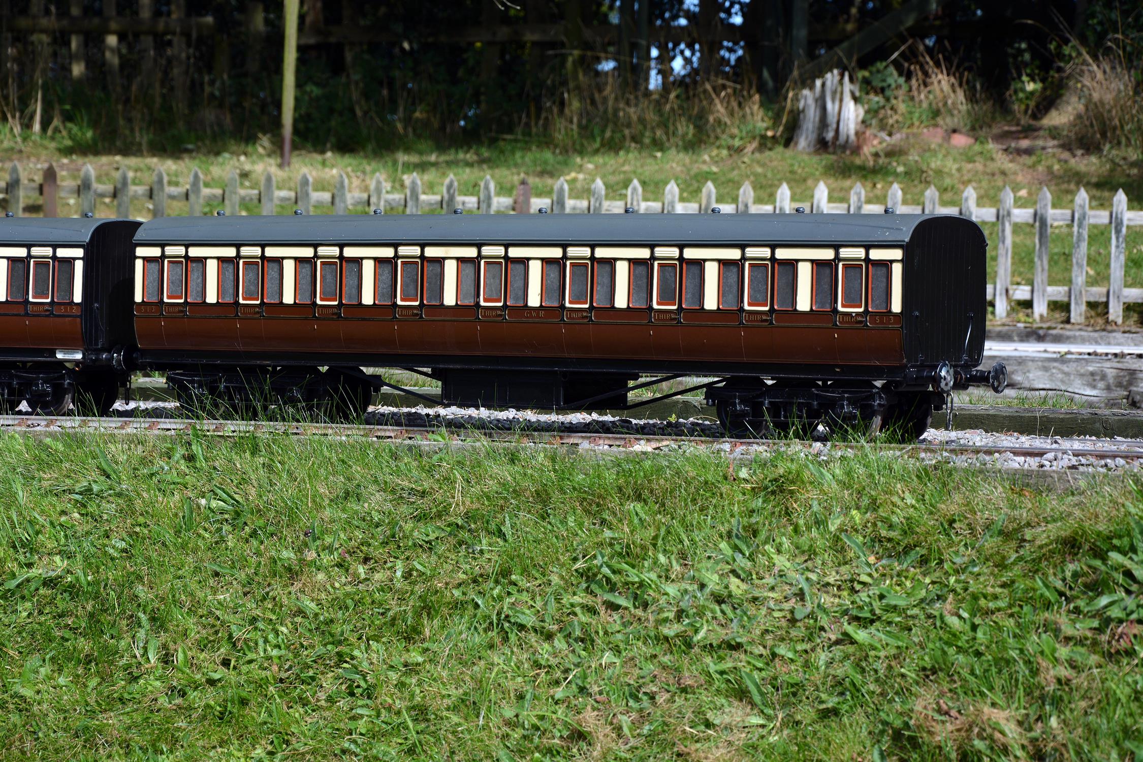 A rake of six 5 inch gauge Great Western Railway bogie coaches - Image 3 of 8