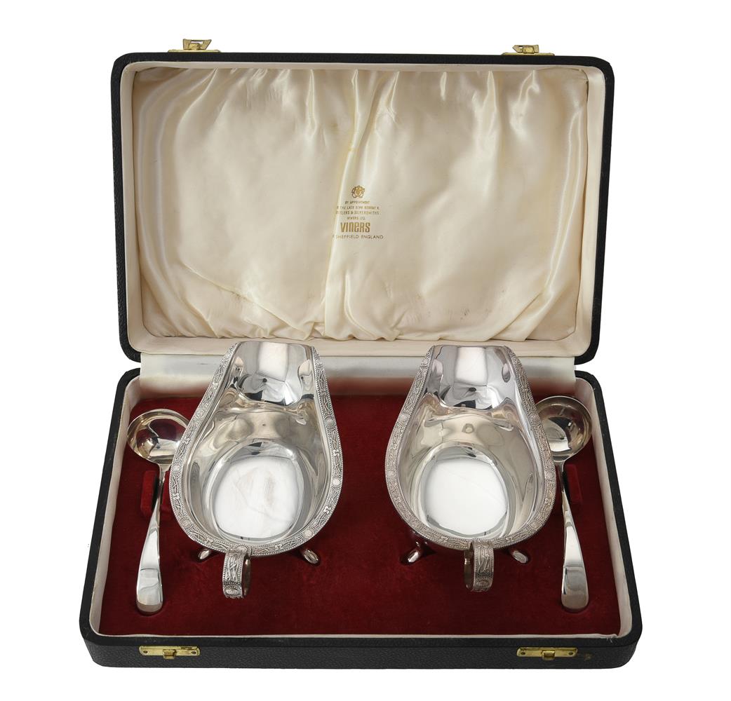 A cased pair of silver oval sauce boats and Old English pattern sauce ladles by Viner's Ltd. - Image 2 of 2