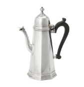 Y A silver octagonal tapering coffee pot by Goldsmiths & Silversmiths Co. Ltd.