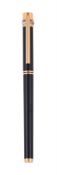 Must de Cartier, a black lacquer fountain pen